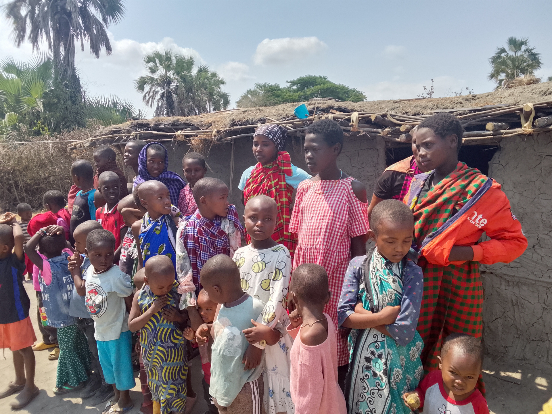 Children of Mdorii gathered at the centre